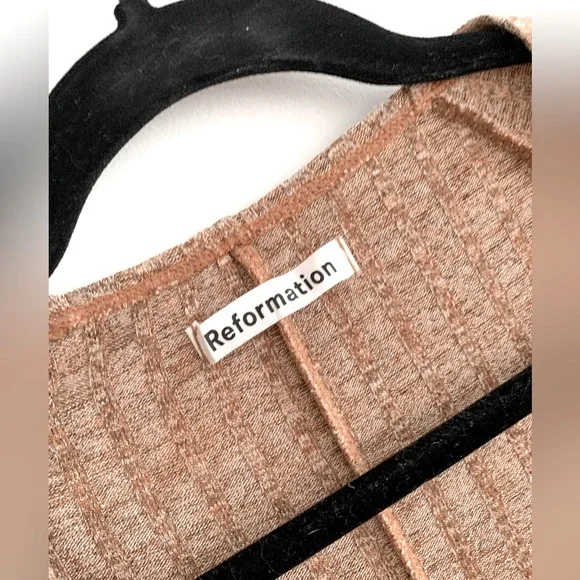 REFORMATION DRESS - Picture 3 of 3